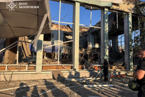 Война, 10 августа. В Запорожье авиабомба ударила по автовокзалу, есть пострадавшие. Зеленский: Россия намерена обмануть Америку